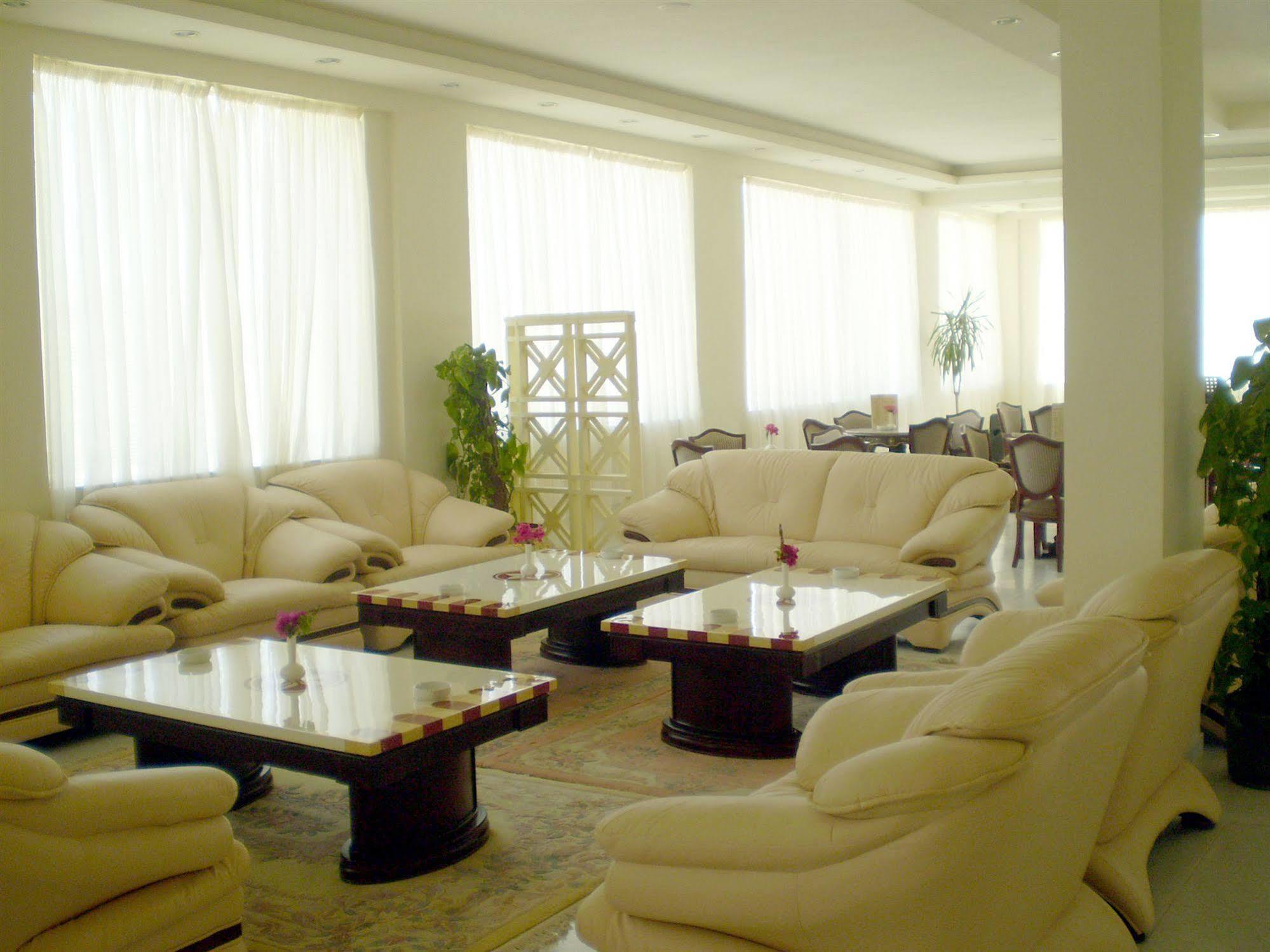 Golden 5 Sapphire Suites Hotel Hurghada Exteriör bild