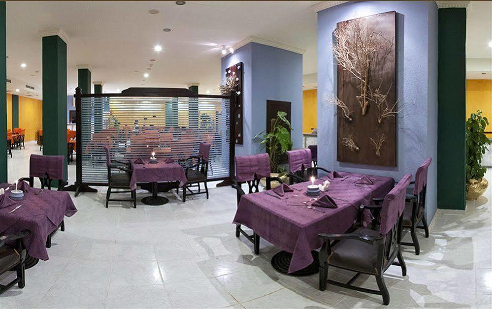 Golden 5 Sapphire Suites Hotel Hurghada Exteriör bild