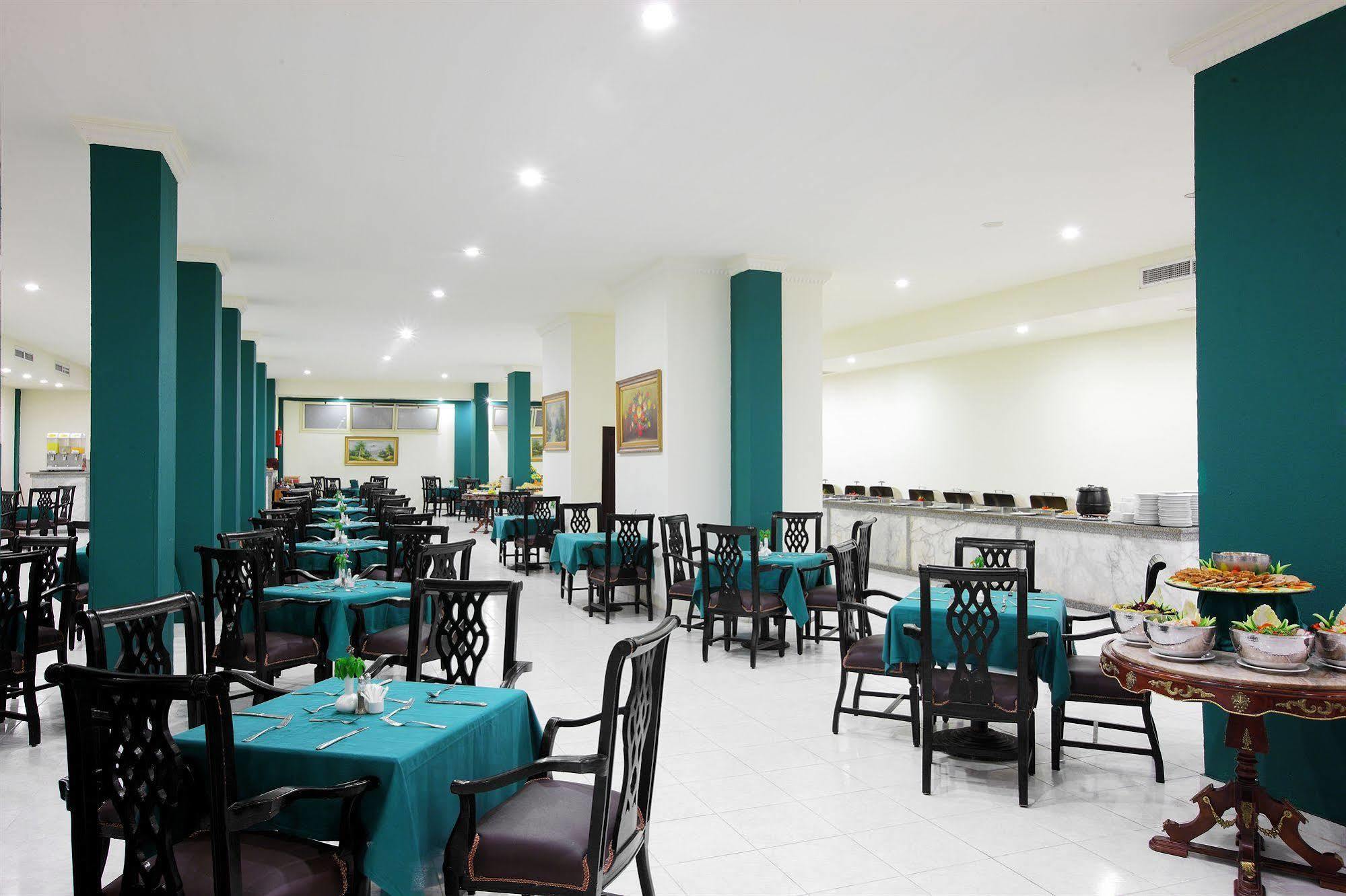 Golden 5 Sapphire Suites Hotel Hurghada Exteriör bild
